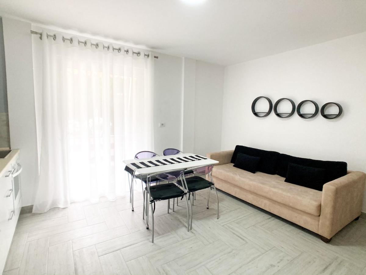 Promo Price September - Home By The Sea 1 Min From The Beach Голем Экстерьер фото